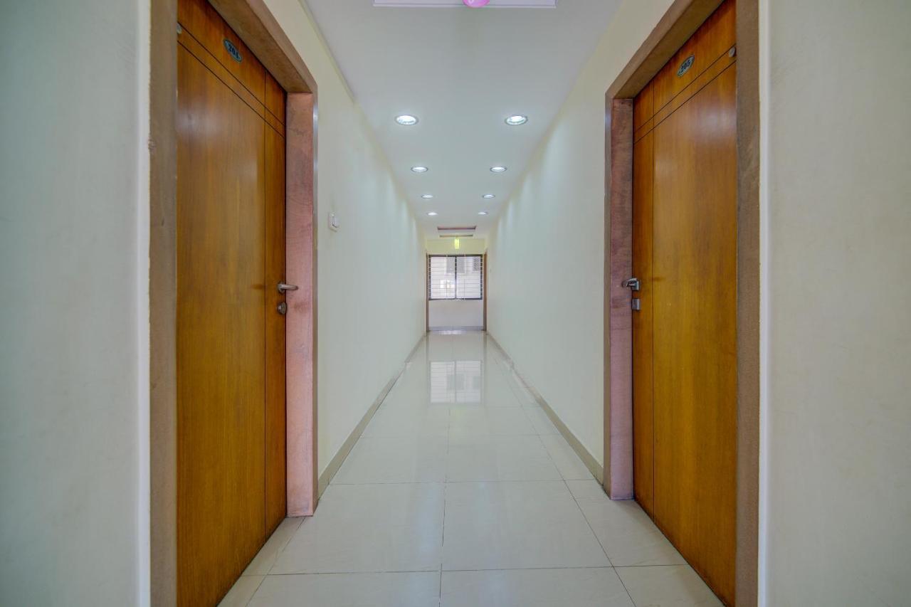Oyo 18431 Hotel Celestee Grand Haidarábád Kültér fotó