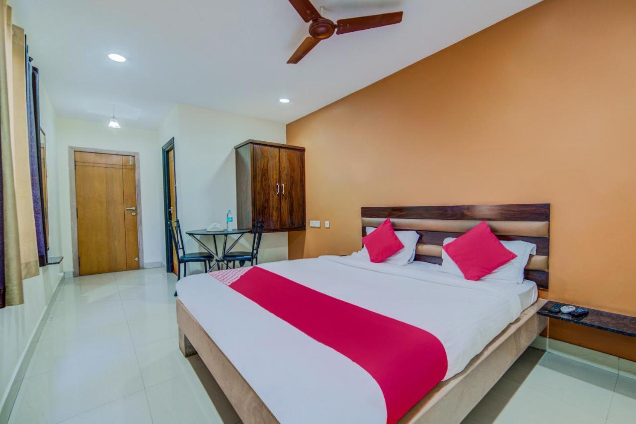 Oyo 18431 Hotel Celestee Grand Haidarábád Kültér fotó