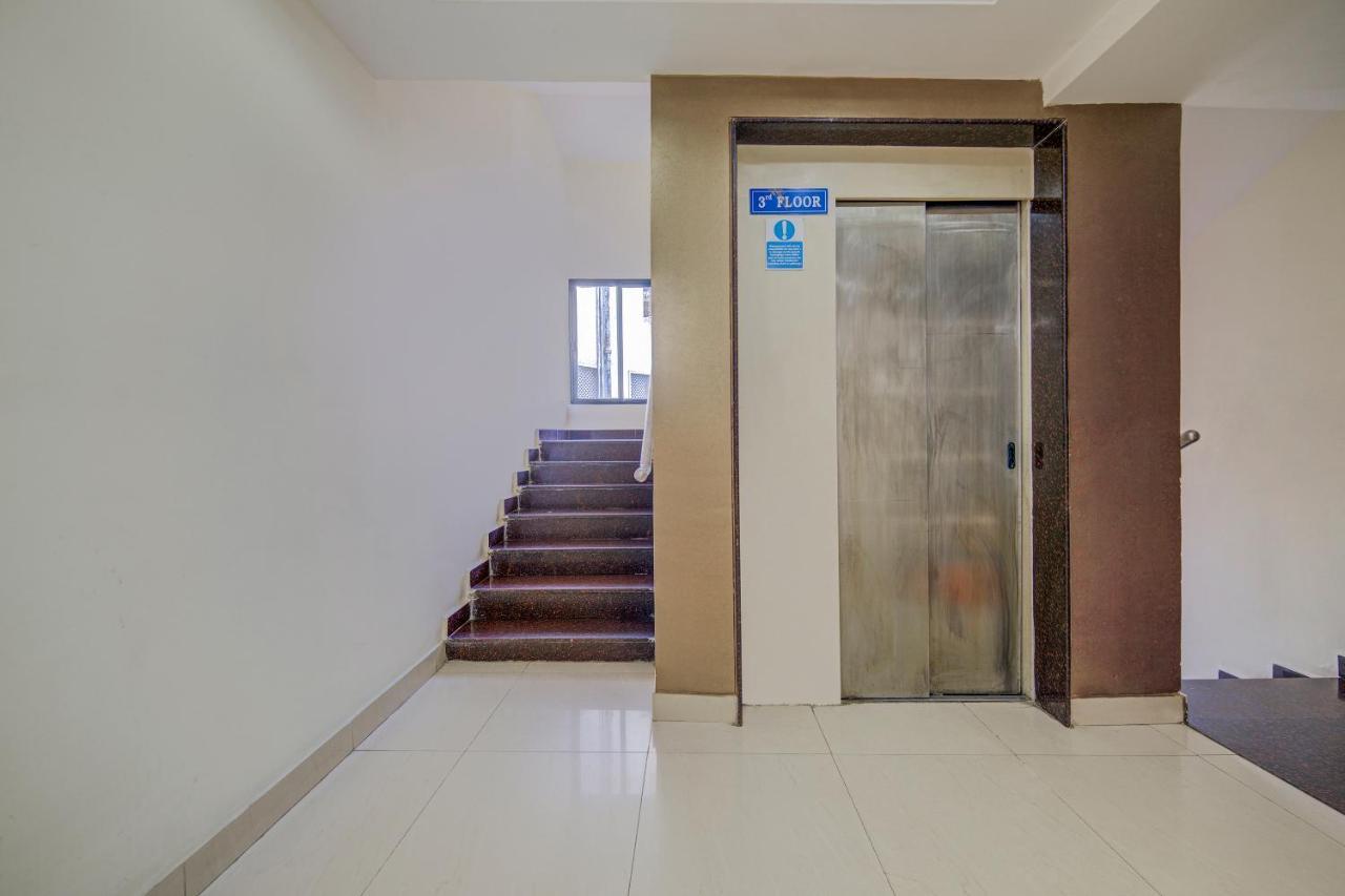Oyo 18431 Hotel Celestee Grand Haidarábád Kültér fotó