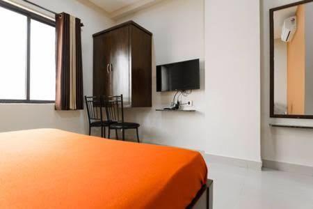 Oyo 18431 Hotel Celestee Grand Haidarábád Kültér fotó